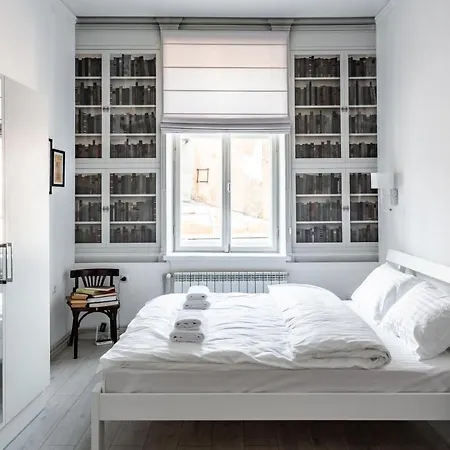 Bookinist Апартаменты
